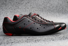 Load image into Gallery viewer, Black and red lace up leather road cycling shoes