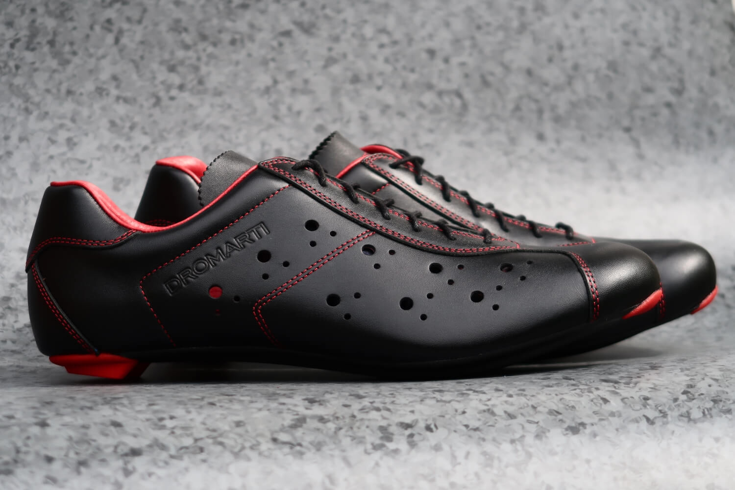 Race Carbon . Rennradschuhe aus Leder. Schwarz & Rot