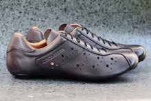Load image into Gallery viewer, Grey leather road bike shoes