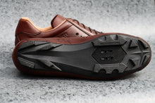 Carica l&#39;immagine nel visualizzatore di Gallery, Sportivo Gravel. Leather cycling shoes. SPD. Brown &amp; tan. | DROMARTI